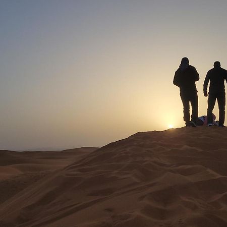 Luxury Sandy Glamping Merzouga Bagian luar foto