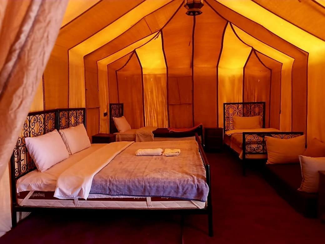 Luxury Sandy Glamping Merzouga Bagian luar foto