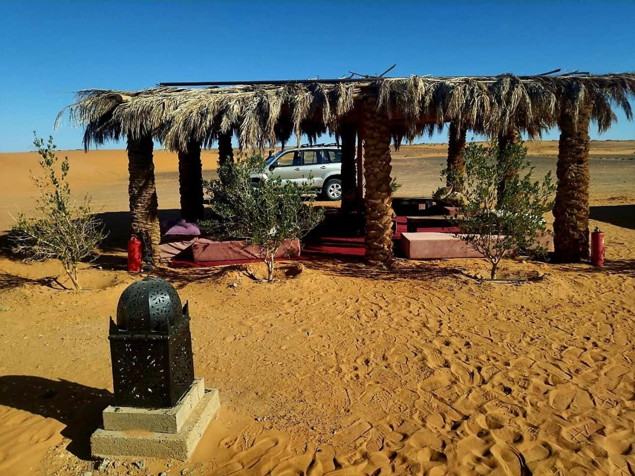 Luxury Sandy Glamping Merzouga Bagian luar foto