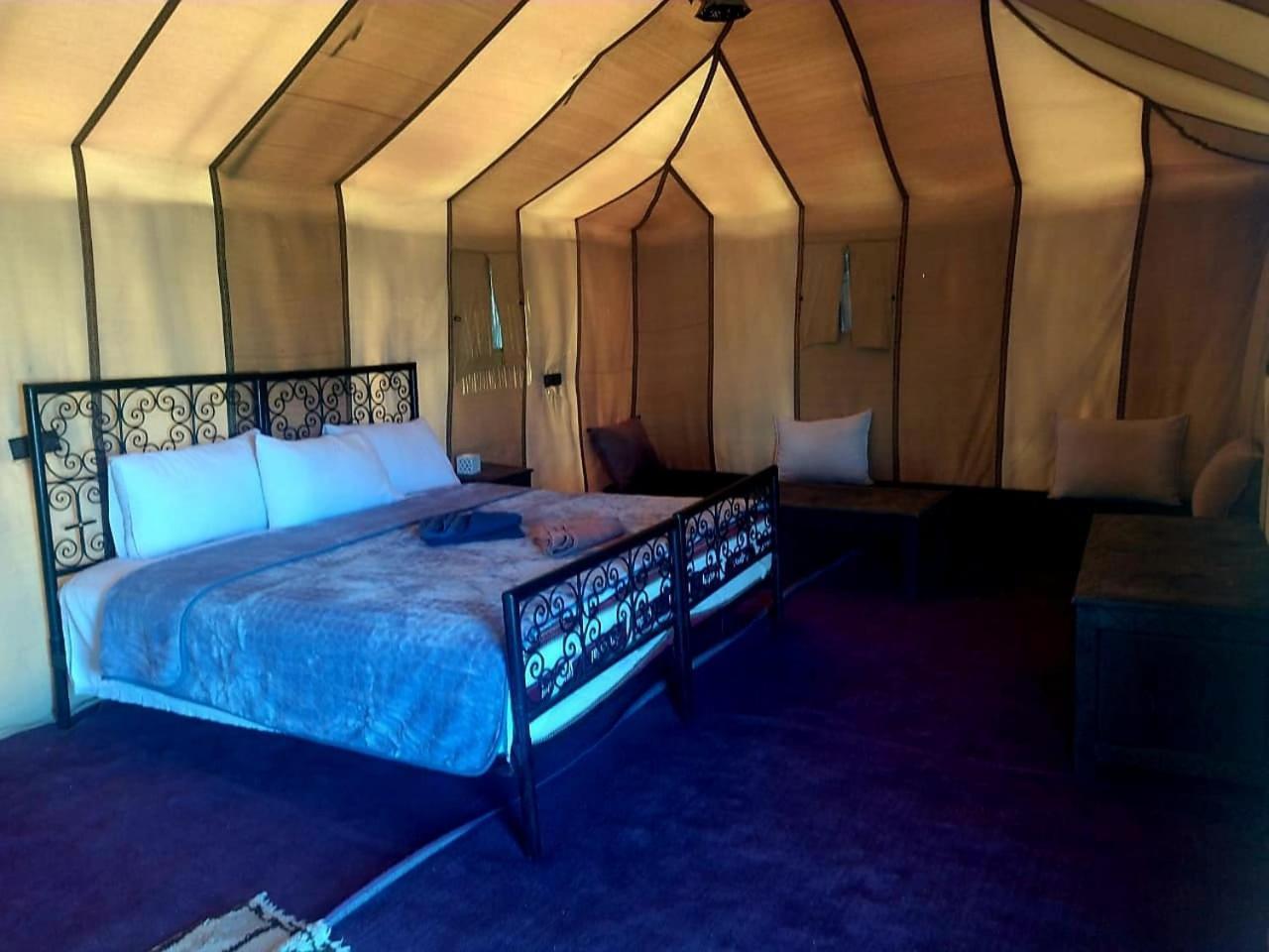 Luxury Sandy Glamping Merzouga Bagian luar foto